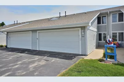 306  Hartford Sq #3, Hartford, WI 53027 - Photo 1