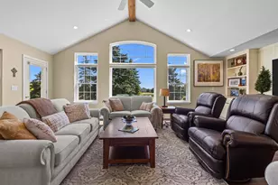 1813 Golfview Dr, Geneva, WI 53147 - Photo 8