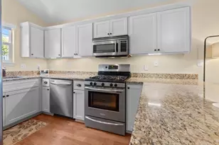1813 Golfview Dr, Geneva, WI 53147 - Photo 10