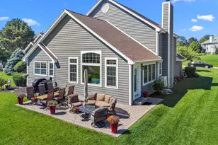 1813 Golfview Dr, Geneva, WI 53147 - Photo 4