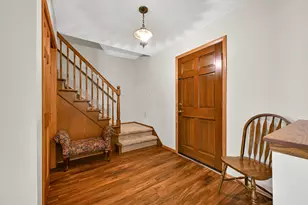 W264S7300 Kings Peak Ct, Vernon, WI 53189 - Photo 4