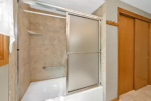 W264S7300 Kings Peak Ct, Vernon, WI 53189 - Photo 28
