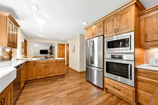 W264S7300 Kings Peak Ct, Vernon, WI 53189 - Photo 10