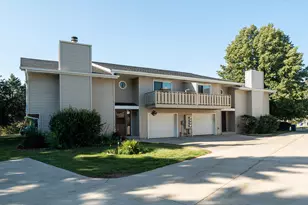 6441 S Crabapple Ct, Oak Creek, WI 53154 - Photo 1