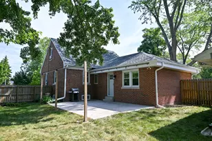 8001 W Cold Spring Rd, Greenfield, WI 53220 - Photo 22