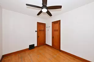 8001 W Cold Spring Rd, Greenfield, WI 53220 - Photo 12