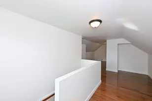 8001 W Cold Spring Rd, Greenfield, WI 53220 - Photo 14