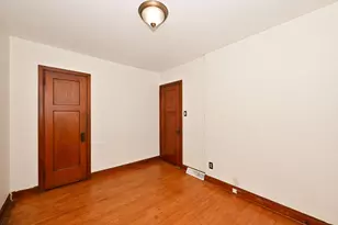 8001 W Cold Spring Rd, Greenfield, WI 53220 - Photo 8