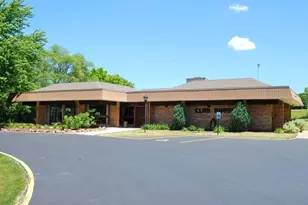 11936 W Mll Rd, Milwaukee, WI 53225 - Photo 18