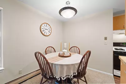 11936 W Mll Rd, Milwaukee, WI 53225 - Photo 6