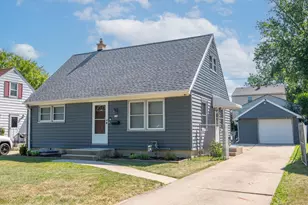 158 N 92nd St, Milwaukee, WI 53226 - Photo 1