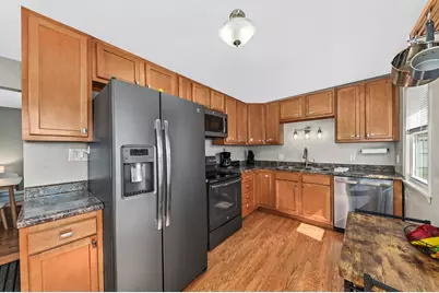 158 N 92nd St, Milwaukee, WI 53226 - Photo 8