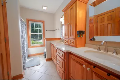 363  Sunshine Dr, Hartland, WI 53029 - Photo 16