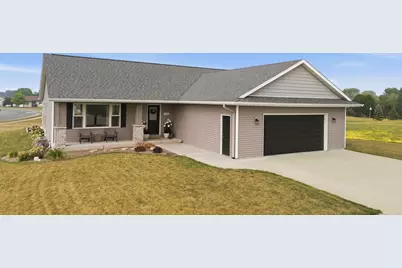 150  Grove Ct, Cedar Grove, WI 53013 - Photo 2