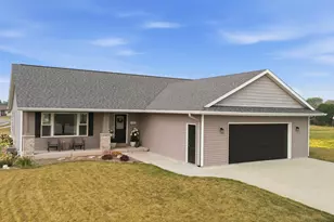 150 Grove Ct, Cedar Grove, WI 53013 - Photo 2