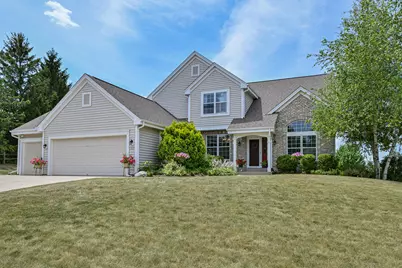 1621  Hunter Rd, Waukesha, WI 53189 - Photo 2