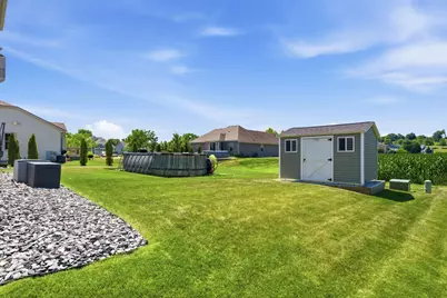 3830  Creekside Dr, Waukesha, WI 53189 - Photo 30