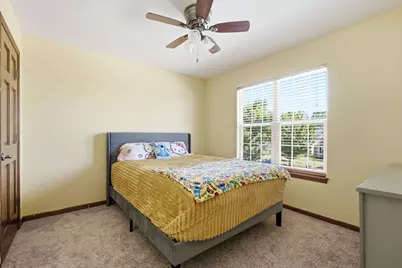 3830  Creekside Dr, Waukesha, WI 53189 - Photo 20