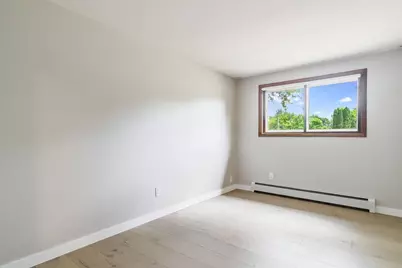 2050  Mt Kisco Dr, Elm Grove, WI 53122 - Photo 30