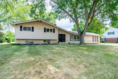 2050  Mt Kisco Dr, Elm Grove, WI 53122 - Photo 2
