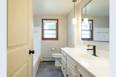 2050  Mt Kisco Dr, Elm Grove, WI 53122 - Photo 32