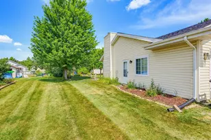 7283 S Countryside Dr, Franklin, WI 53132 - Photo 30