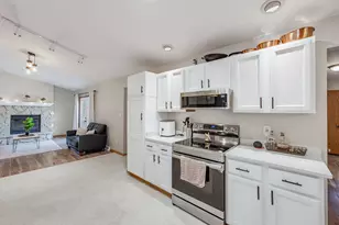 7283 S Countryside Dr, Franklin, WI 53132 - Photo 6