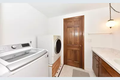 2805 S 83rd St, West Allis, WI 53219 - Photo 38