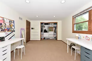 2805 S 83rd St, West Allis, WI 53219 - Photo 26