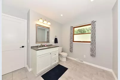 2805 S 83rd St, West Allis, WI 53219 - Photo 24
