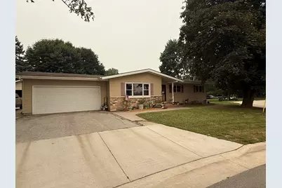 510  Laurel Dr, Francis Creek, WI 54214 - Photo 1