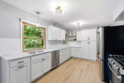 500  Summit Dr, Port Washington, WI 53074 - Photo 8