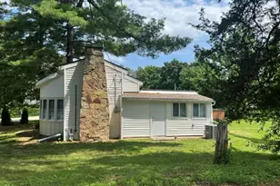 34123 Oakwood Dr, Burlington, WI 53105 - Photo 4