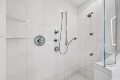 2010 E Windsor Pl #C, Milwaukee, WI 53202 - Photo 28