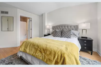 2010 E Windsor Pl #C, Milwaukee, WI 53202 - Photo 34