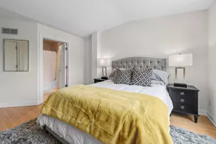 2010 E Windsor Pl, Milwaukee, WI 53202 - Photo 34