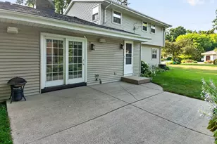 2470 Lionel Ct, Brookfield, WI 53045 - Photo 8