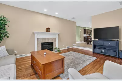 2470  Lionel Ct, Brookfield, WI 53045 - Photo 24