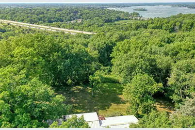 1905  Hillside Dr, Delafield, WI 53018 - Photo 44