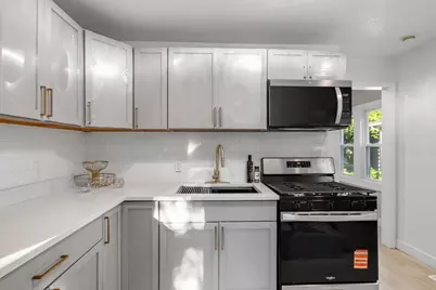 2467 N 57th St, Milwaukee, WI 53210 - Photo 12