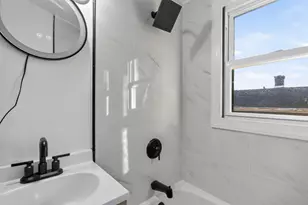 2467 N 57th St, Milwaukee, WI 53210 - Photo 32