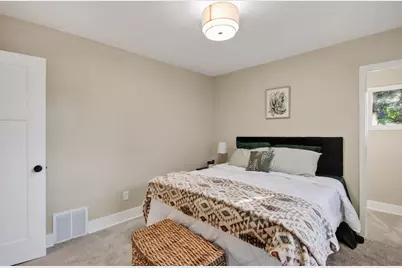 2467 N 57th St, Milwaukee, WI 53210 - Photo 22