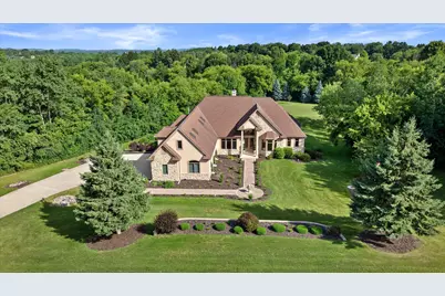 4042  Coopers Hawk Dr, Richfield, WI 53033 - Photo 2