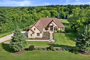 4042 Coopers Hawk Dr, Richfield, WI 53033 - Photo 2