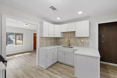 3428 S 3rd St, Milwaukee, WI 53207 - Photo 10