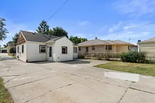 3428 S 3rd St, Milwaukee, WI 53207 - Photo 24