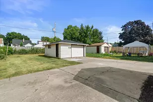 3428 S 3rd St, Milwaukee, WI 53207 - Photo 26