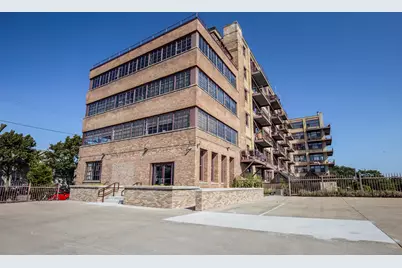 215 W Maple St #110, Milwaukee, WI 53204 - Photo 36