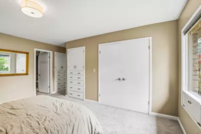 7860 N Fairchild Rd, Fox Point, WI 53217 - Photo 22