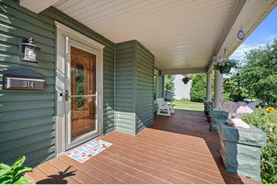 314  Lawn St, Hartland, WI 53029 - Photo 26